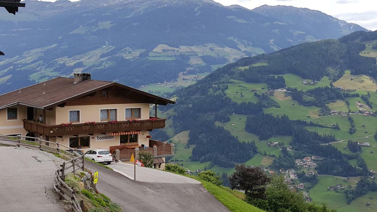 Haus Sonnleiten Hotel Hippach Exterior photo